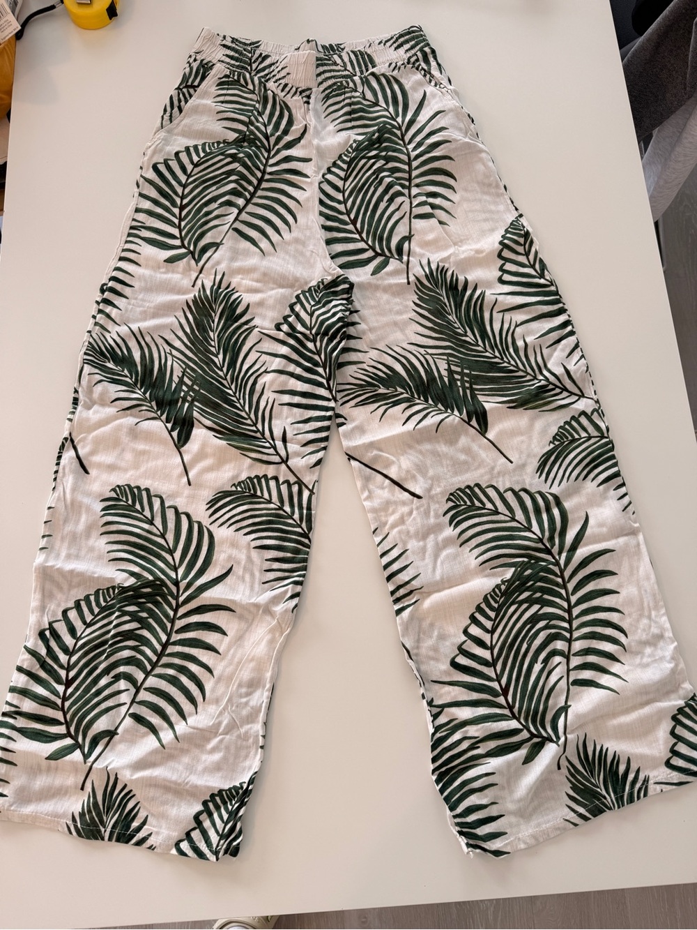 Green Palm-Print Elastic Waist Wide Pants